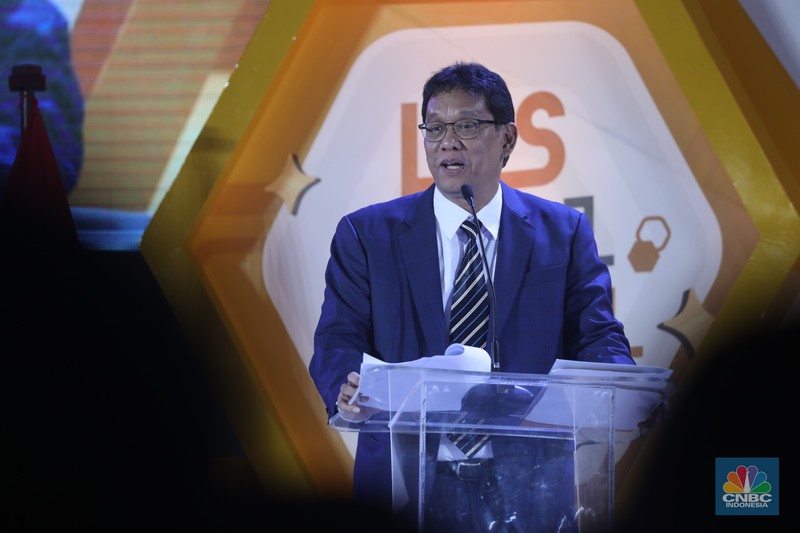 Sejumlah pengunjung memenuhi stand booth LPS dalam acara LPS Financial Festival 2025 di Regale International Convention Center, Medan, Sumatera Utara, Rabu (20/8/2025). Sejumlah pengunjung memenuhi stand booth LPS dalam acara LPS Financial Festival 2025 di Regale International Convention Center, Medan, Sumatera Utara, Rabu (20/8/2025). (CNBC Indonesia/Tri Susilo)