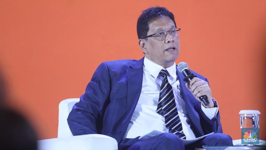 Ketua Dewan Komisioner LPS, Purbaya Yudhi Sadewa menyampaikan sambutan dalam acara LPS FInancial Festival 2025 di Regale International Convention Center, Medan, Sumatera Utara, Rabu (20/8/2025). (CNBC Indonesia/Tri Susilo)