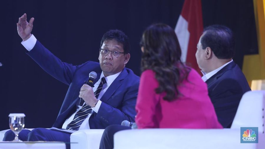 Ketua Dewan Komisioner LPS, Purbaya Yudhi Sadewa menyampaikan sambutan dalam acara LPS FInancial Festival 2025 di Regale International Convention Center, Medan, Sumatera Utara, Rabu (20/8/2025). (CNBC Indonesia/Tri Susilo)