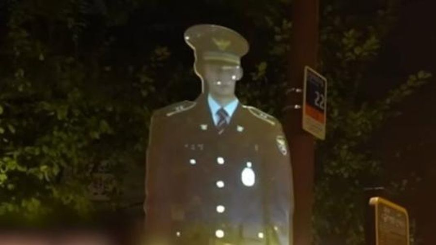 Korea Selatan Menggunakan Polisi Holografik untuk Melawan Kejahatan. (Instagram/am730hk)