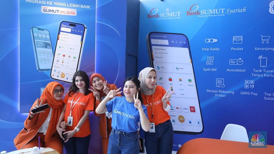 Suasana registrasi pelajar dan mahasiswa dalam acara LPS FInancial Festival 2025 di Regale International Convention Center, Medan, Sumatera Utara, Rabu (20/8/2025). (CNBC Indonesia/Tri Susilo)