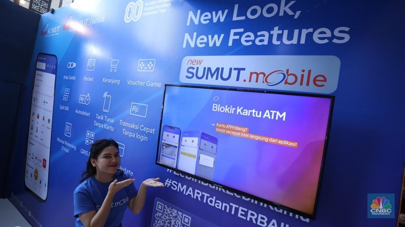 Suasana registrasi pelajar dan mahasiswa dalam acara LPS FInancial Festival 2025 di Regale International Convention Center, Medan, Sumatera Utara, Rabu (20/8/2025). (CNBC Indonesia/Tri Susilo)