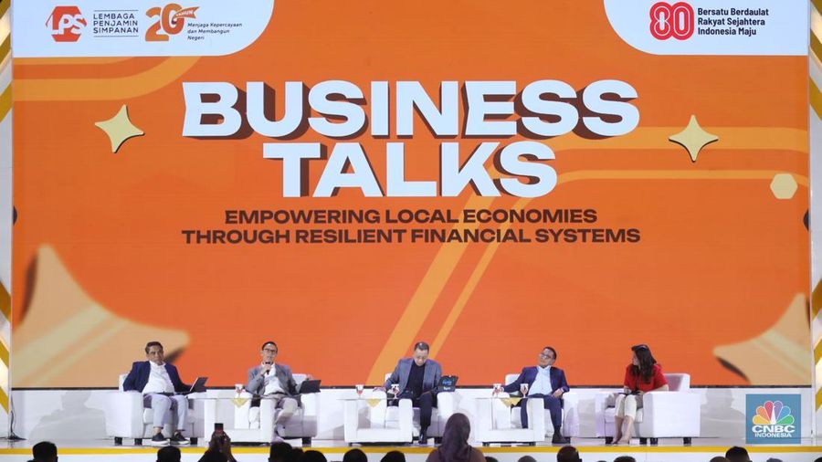 Suasana diskusi panel sesi ke dua dalam acara LPS Financial Festival 2025 di Regale International Convention Center, Medan, Sumatera Utara, Rabu (20/8/2025). (CNBC Indonesia/Tri Susilo)