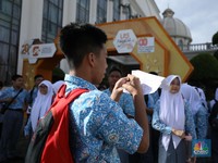 Siswa Sekolah-Mahasiswa Heboh Hadiri LPS Financial Festival Medan