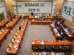 Inosentius Samsul Gantikan Arief Hidayat Sebagai Hakim MK