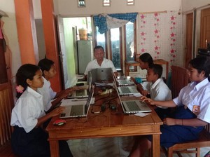 Siswa di Manggarai Barat Tempuh 75 Km demi Jaringan Internet untuk ANBK