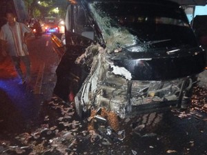Pikap Tabrak Truk Putar Balik di Bulukumba, Sopir dan Penumpang Luka-luka