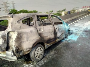 Penyebab Mobil Sigra Terbakar di Tol Layang Kemayoran Bikin Macet
