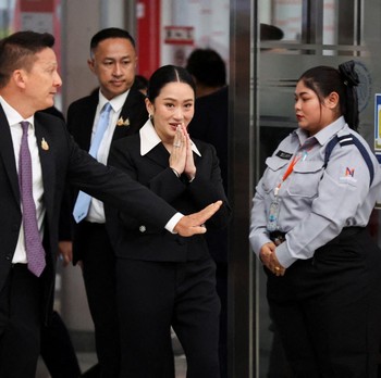 Terancam Lengser, PM Thailand Paetongtarn Tampil Masih Bisa Senyum