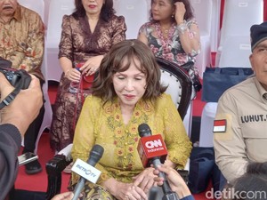 Putri Sulung M. Jasin Terharu Saat Patung Ayahnya Diresmikan Kapolri