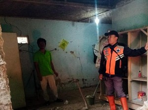 Rumah di Bandung Barat Rusak Akibat Gempa M 4,9 Bekasi