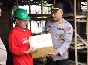 Polres Malang Gelar Baksos Bantu Korban Puting Beliung di Karangploso
