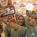 Medan Diguyur Hujan, Ratusan Siswa Sudah Antre LPS Financial Festival