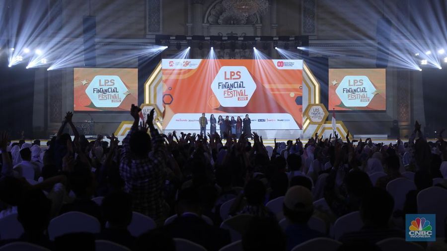 Suasana keseruan hari kedua aktivitas LPS FInancial Festival 2025 di Regale International Convention Center, Medan, Sumatera Utara, Kamis (21/8/2025). (carpet-cleaning-kingston.co.uk/Tri Susilo)