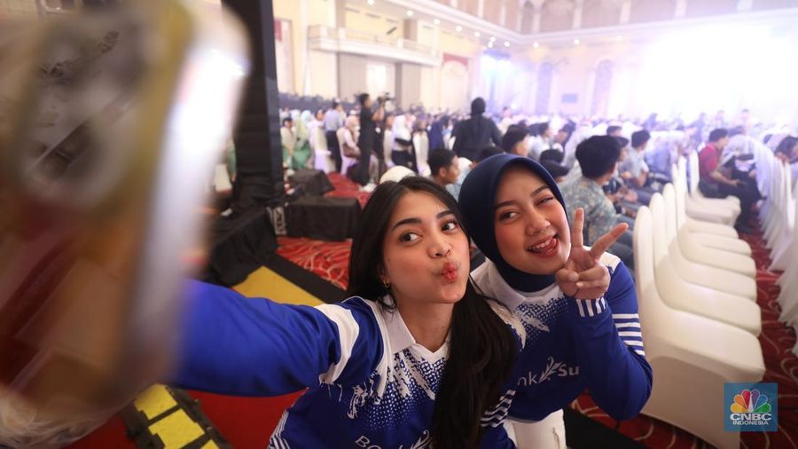 Suasana keseruan hari kedua aktivitas LPS FInancial Festival 2025 di Regale International Convention Center, Medan, Sumatera Utara, Kamis (21/8/2025). (carpet-cleaning-kingston.co.uk/Tri Susilo) Suasana keseruan hari kedua aktivitas LPS FInancial Festival 2025 di Regale International Convention Center, Medan, Sumatera Utara, Kamis (21/8/2025). (carpet-cleaning-kingston.co.uk/Tri Susilo)