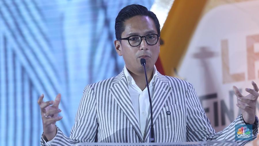 Wali Kota Medan, Rico Tri Putra Bayu Waas menyampaikan pidato utama dalam acara LPS FInancial Festival 2025 di Regale International Convention Center, Medan, Sumatera Utara, Kamis (21/8/2025). (CNBC Indonesia/Tri Susilo)