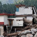Potret Ngeri Banjir Bandang Gulung Permukiman, Ratusan Tewas Seketika