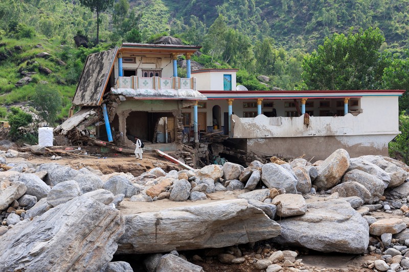 Dampak badai yang menyebabkan hujan lebat dan banjir di wilayah Qadir Nagar, Buner, Pakistan, Kamis (21/8/2025). (REUTERS/Akhtar Soomro) Dampak badai yang menyebabkan hujan lebat dan banjir di wilayah Qadir Nagar, Buner, Pakistan, Kamis (21/8/2025). (REUTERS/Akhtar Soomro)