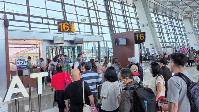 Pelita Air Dapat Penghargaan On-Time Performance Terbaik