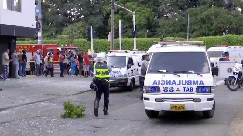 Dua serangan terpisah yang dituduhkan dilakukan oleh kelompok gerilya pembangkang menewaskan sedikitnya 18 orang dan melukai puluhan lainnya di Kolombia pada Kamis (21/8/2025). (Tangkapan Layar Video Reuters/RCN TV / COLOMBIAN GOVERNMENT TV)