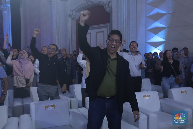 Penampilan musisi Judika dalam acara LPS FInancial Festival 2025 di Regale International Convention Center, Medan, Sumatera Utara, Kamis (21/8/2025). (CNBC Indonesia/Tri Susilo) Penampilan musisi Judika dalam acara LPS FInancial Festival 2025 di Regale International Convention Center, Medan, Sumatera Utara, Kamis (21/8/2025). (CNBC Indonesia/Tri Susilo)