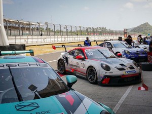 Para Pembalap Porsche Carrera Cup Asia Mulai Lakoni Free Practice di Mandalika