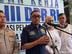 Video Respons Sahroni soal Desakan Bubarkan DPR: Itu Orang Tolol Sedunia