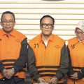 Jadi Tersangka, Wamenaker Immanuel Ebenezer Pakai Rompi KPK & Diborgol
