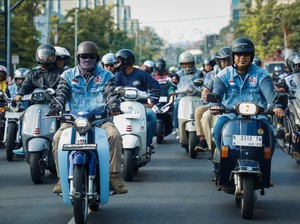 Luthfi-Yasin Motoran Salurkan Bantuan ke Warga Terdampak Rob di Demak