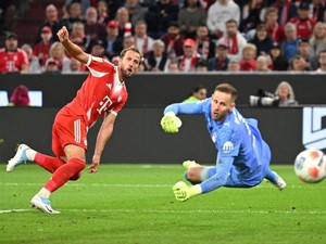 Harry Kane Membuka Bundesliga dengan Hat-trick