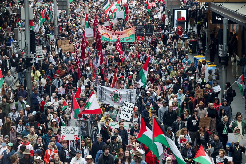 Para demonstranikut serta dalam protes 'Pawai Nasional untuk Palestina' di Sydney, Australia, Minggu (24/8/2025).(REUTERS/Hollie Adams) Para demonstranikut serta dalam protes 'Pawai Nasional untuk Palestina' di Sydney, Australia, Minggu (24/8/2025).(REUTERS/Hollie Adams)