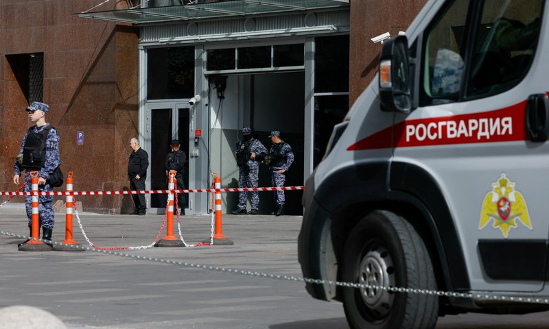 Suasana pasca ledakan pada toko mainan Moskow, Rusia, Minggu (24/8/2025). (REUTERS/Yulia Morozova)