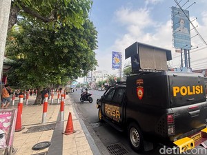 Geger Tawuran 2 Kelompok di Surabaya, Jalan Embong Malang Mencekam