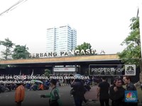Demo 25 Agustus di DPR Masih Berlanjut, Pindah ke Gerbang Pancasila