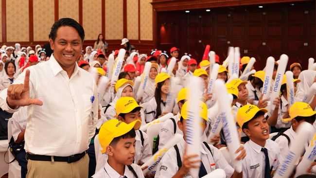 Akselerasi Inklusi Keuangan, Bank Mandiri Raih 4 Penghargaan dari OJK
