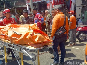 Kakek Tenggelam Saat Buang Air di Sungai Surabaya Ditemukan Meninggal