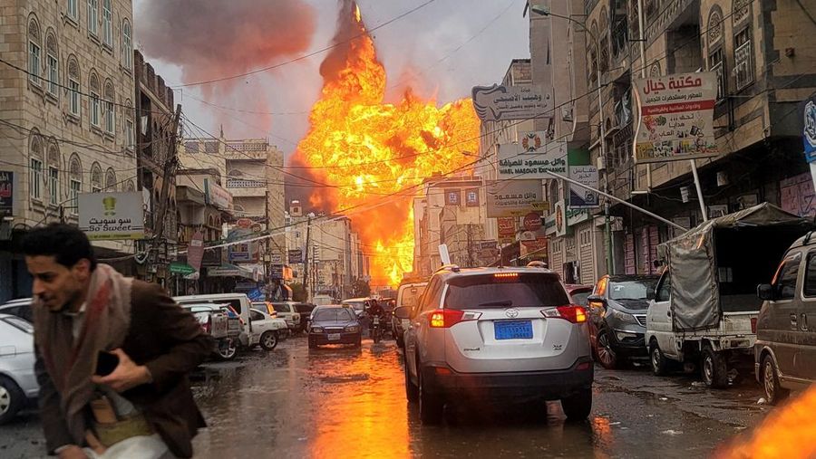 Serangan Udara Israel di Sanaa. REUTERS/Stringer