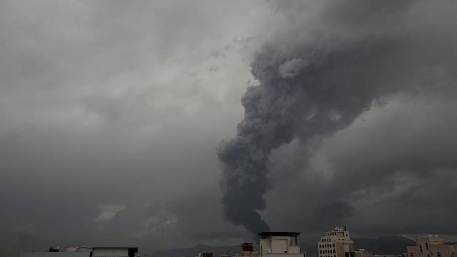 Serangan Udara Israel di Sanaa. REUTERS/Stringer