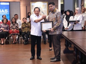 Dukung Program Perumahan Rakyat, Mendagri Raih Penghargaan Kementerian PKP