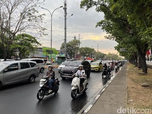 Massa Demo di Depan Kantor Gubernur Sulsel Bubar, Lalin Berangsur Normal