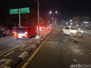 Massa Demo Tutup Jalan Depan Kantor DPRD Sulsel Bubar, Lalin Kembali Normal