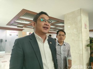 Pasha: Saya Tidak Pernah Nyatakan Mundur dari DPR!