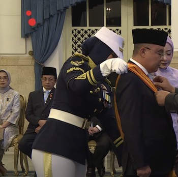 Potret Zulhas sampai Haji Isam Dapat Penghargaan dari Presiden Prabowo