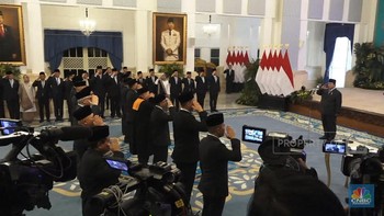 Prabowo Lantik Kepala Badan Otorita Pantura-Kepala BNPT di Istana
