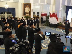 Prabowo Lantik Kepala Badan Otorita Pantura-Kepala BNPT di Istana