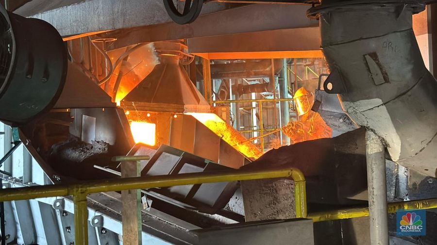 Proses pengolahan timah di PT Timah. (CNBC Indonesia/Firda Dwi Muliawati)