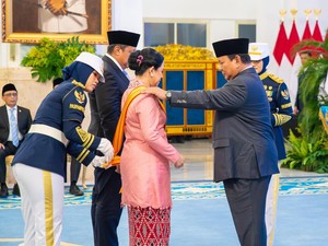 Puan Bersyukur Terima Tanda Kehormatan dari Prabowo: Ini Amanah Rakyat