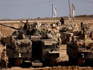Video: Tank Israel Terlihat di Perbatasan Lebanon Usai Serangan Udara