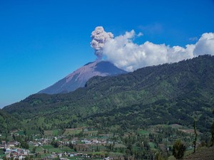 Siap Menghadapi Erupsi Gunung Semeru, Panduan untuk Warga dan Pendaki