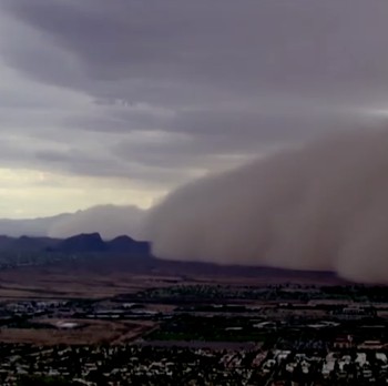 Potret Langit Arizona 'Hilang' Diselimuti Badai Debu Raksasa